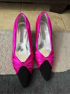 Stella McCartney Black and Fuchsia Satin-Accent Kitten Heels